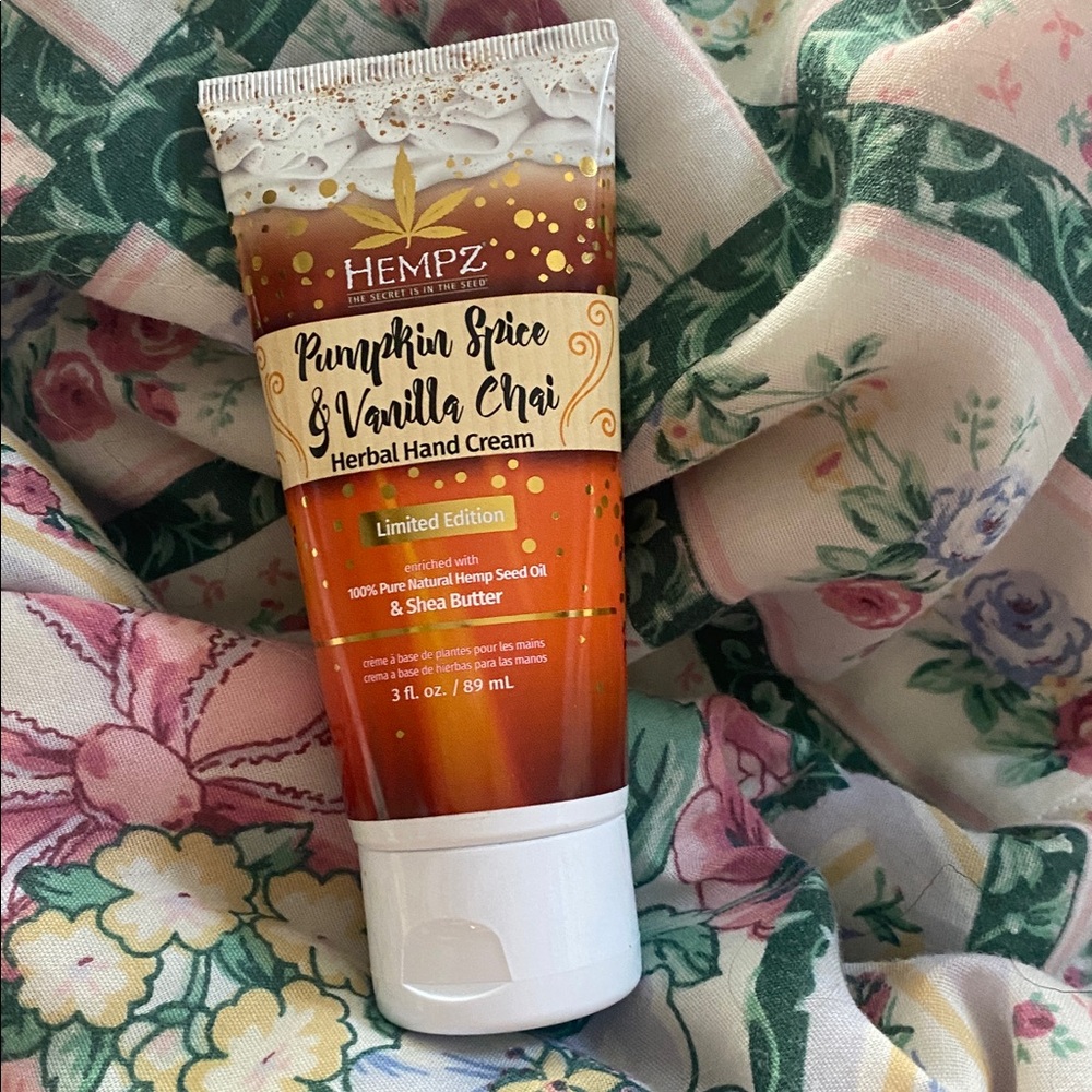 Hempz Limited Edition Pumpkin‎ Spice & Vanilla Chai Herbal Hand Cream Bundle 4